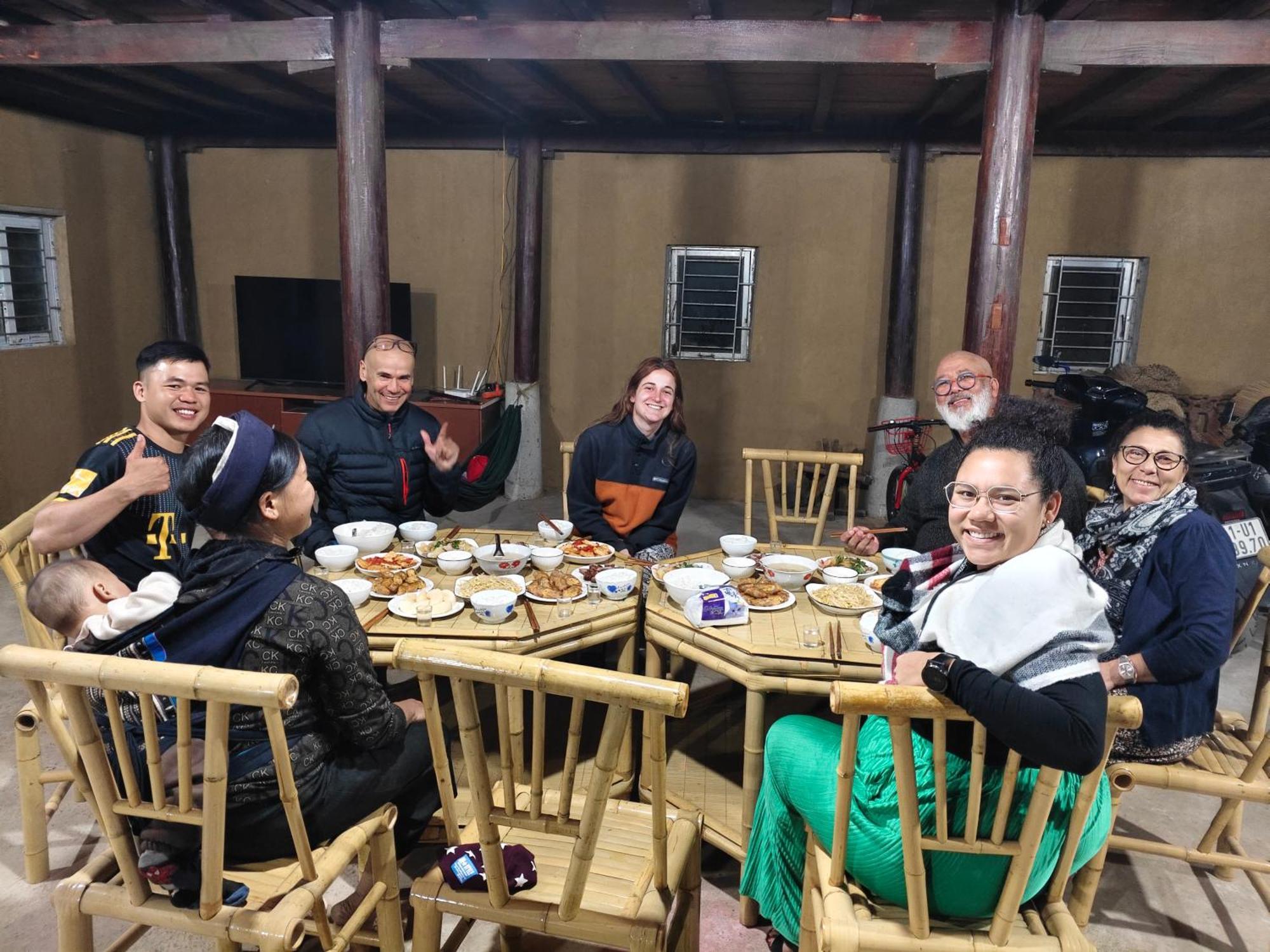 Nung An Homestay Quang Uyen Esterno foto