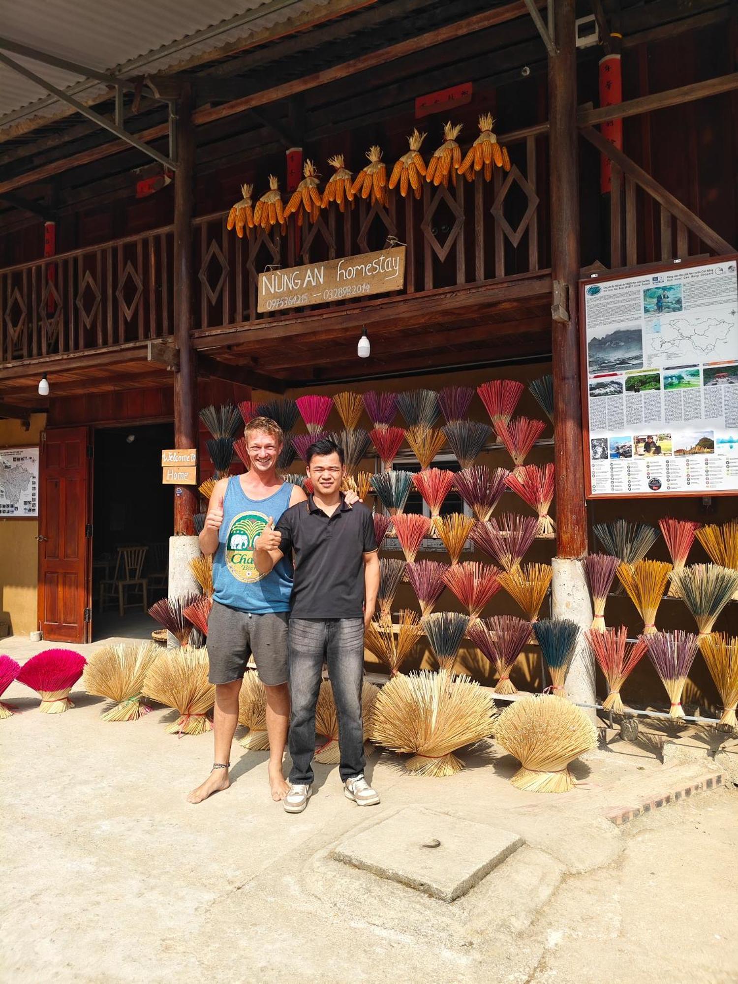 Nung An Homestay Quang Uyen Esterno foto
