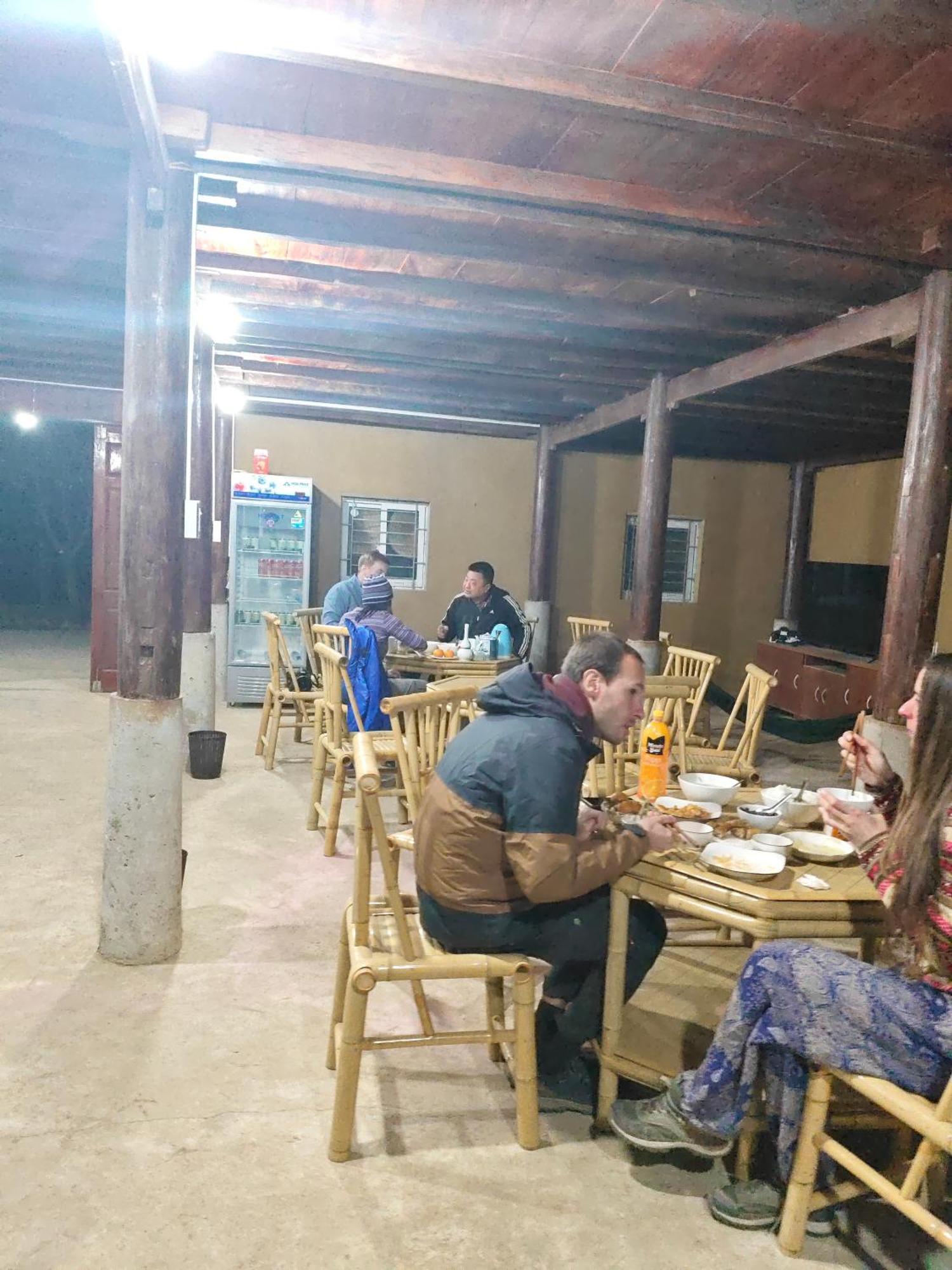 Nung An Homestay Quang Uyen Esterno foto